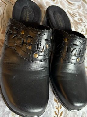 Clarke Black Leather Slip-On Mules with Cutout Detail